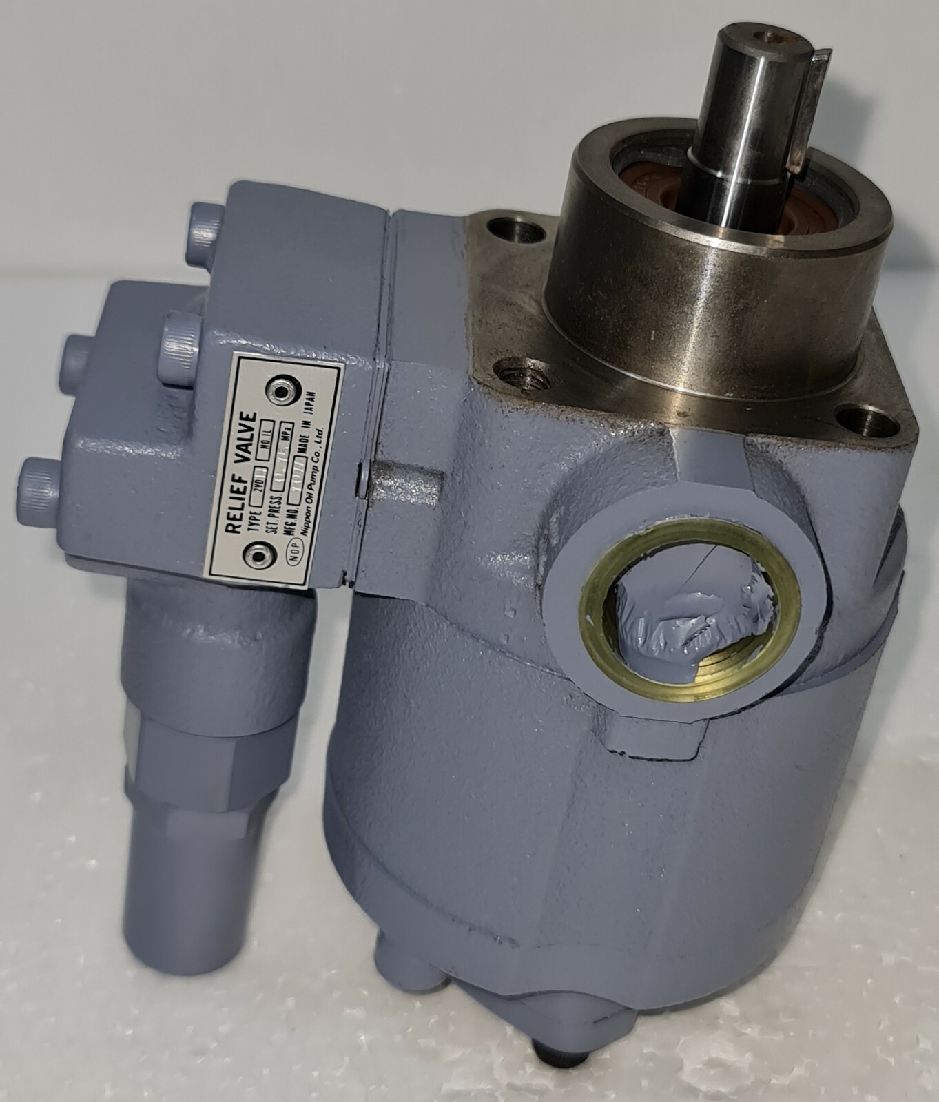 NOP NIPPON OIL PUMP TYPE TOP-220HWMVD-029 TROCHOID PUMP WITH RELIEF VALVE 2VDH