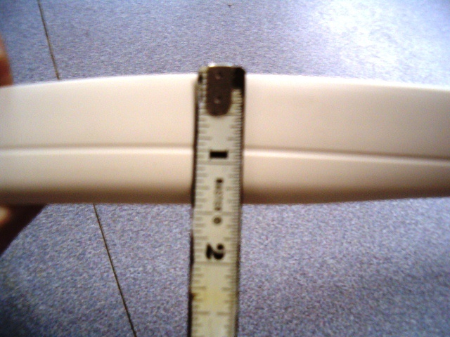 GRADY WHITE OEM 1 3/8" BEIGE FLEXIBLE TRIM - 10'