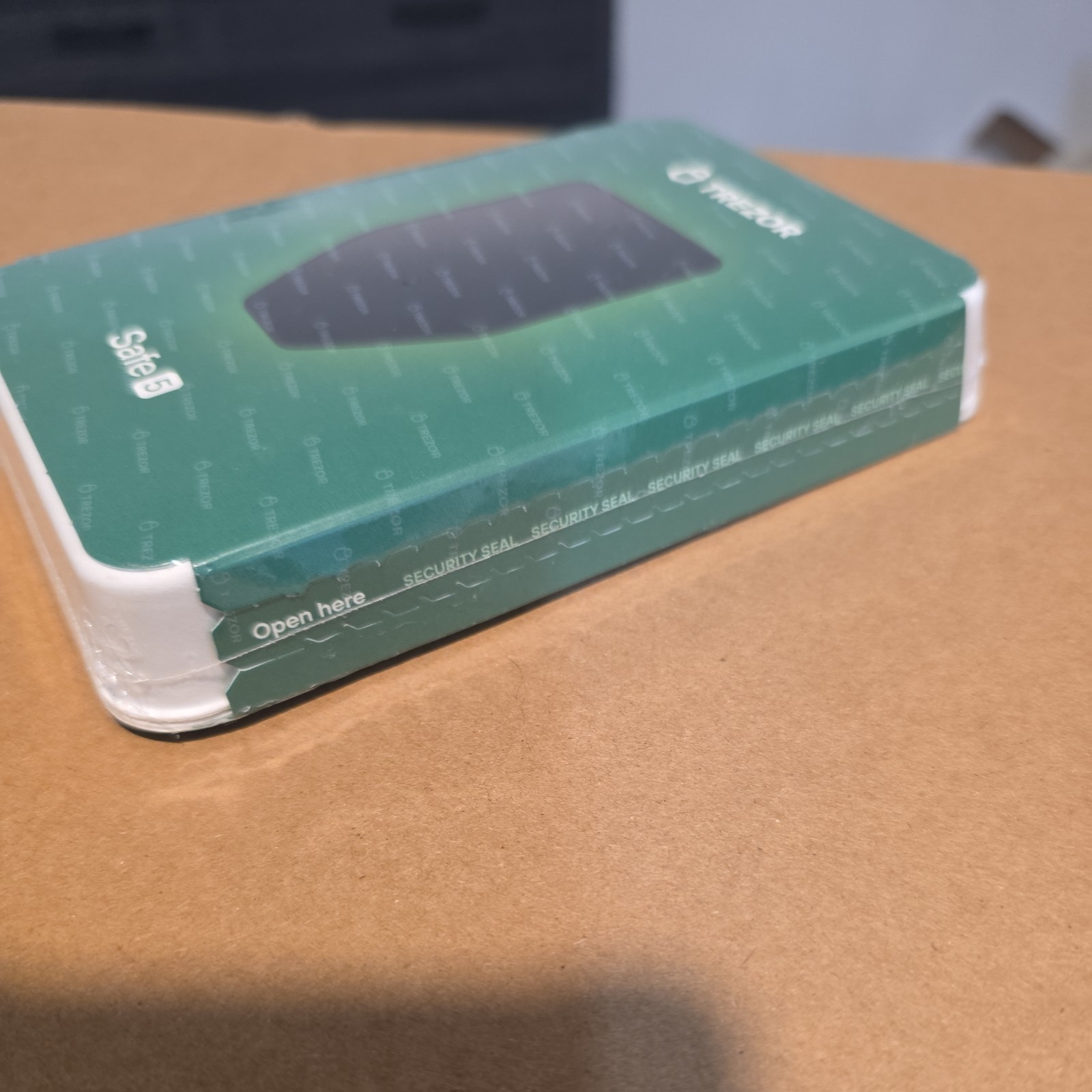 TREZOR *Safe 5* Passphrase & Secure Element Crypto Hardware Wallet *NEW SEALED*