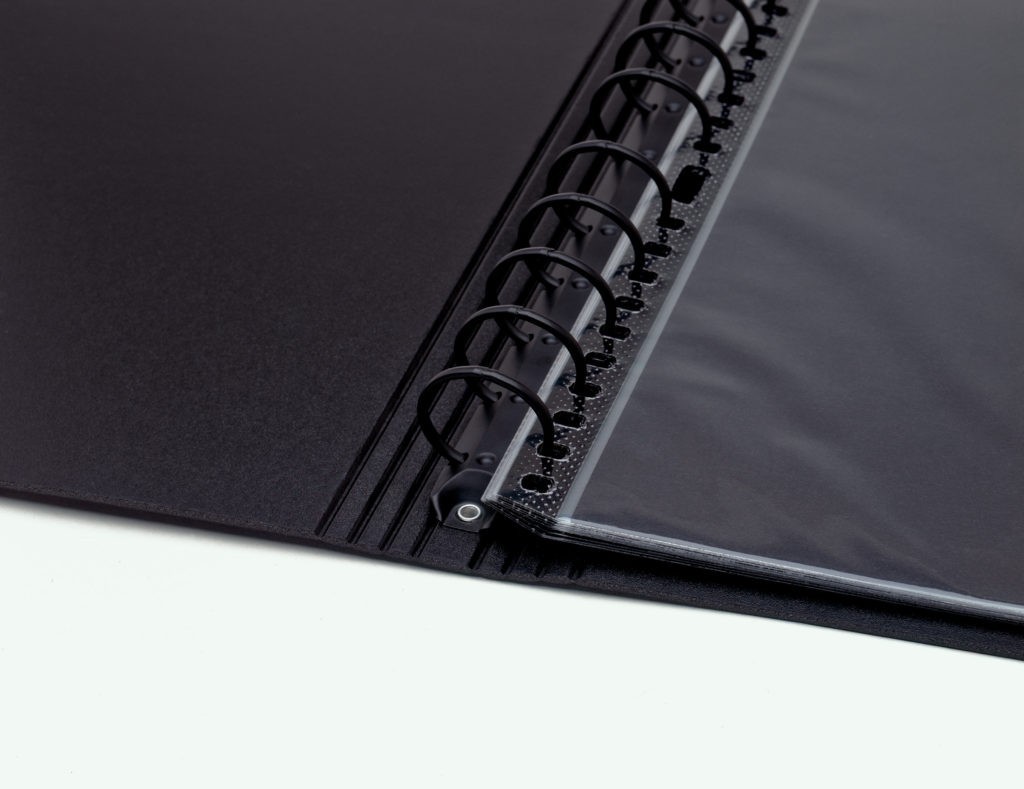 ITOYA ProFolio 18x24 Multi-Ring Binder for Concert Posters + 40 PolyGlass Pages