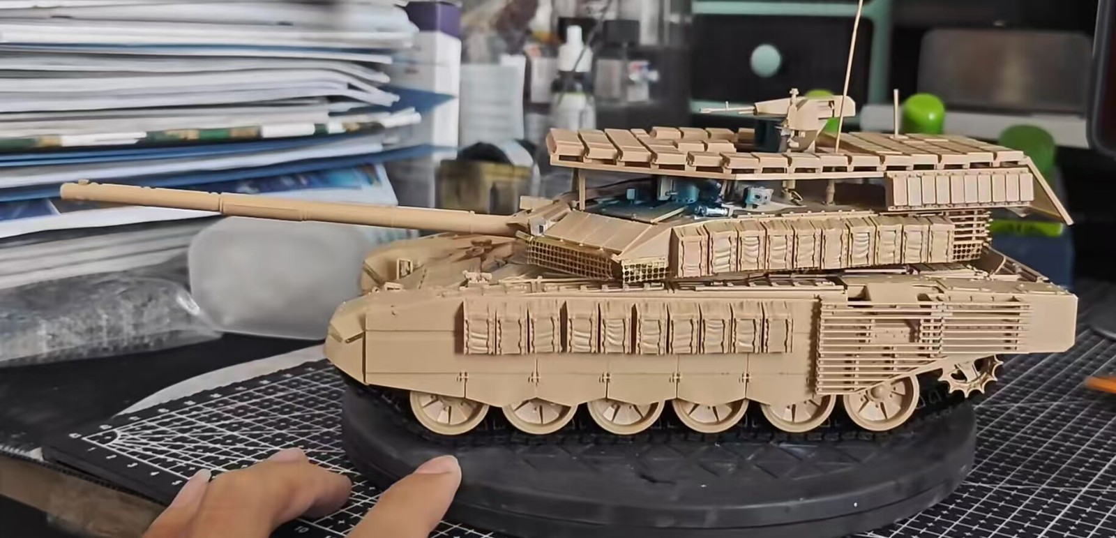 Tiger Model 4617 1/35 Russian T-90M MBT Breakthrough III Military Model Kit