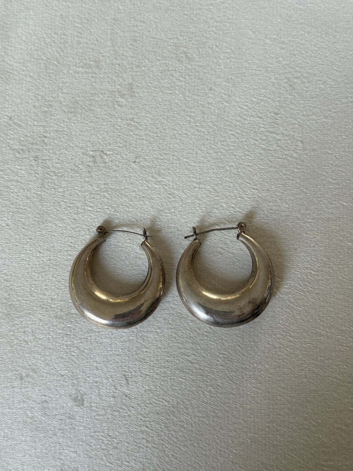 Vintage Puffed Silvertone Hoop Pierced Earrings