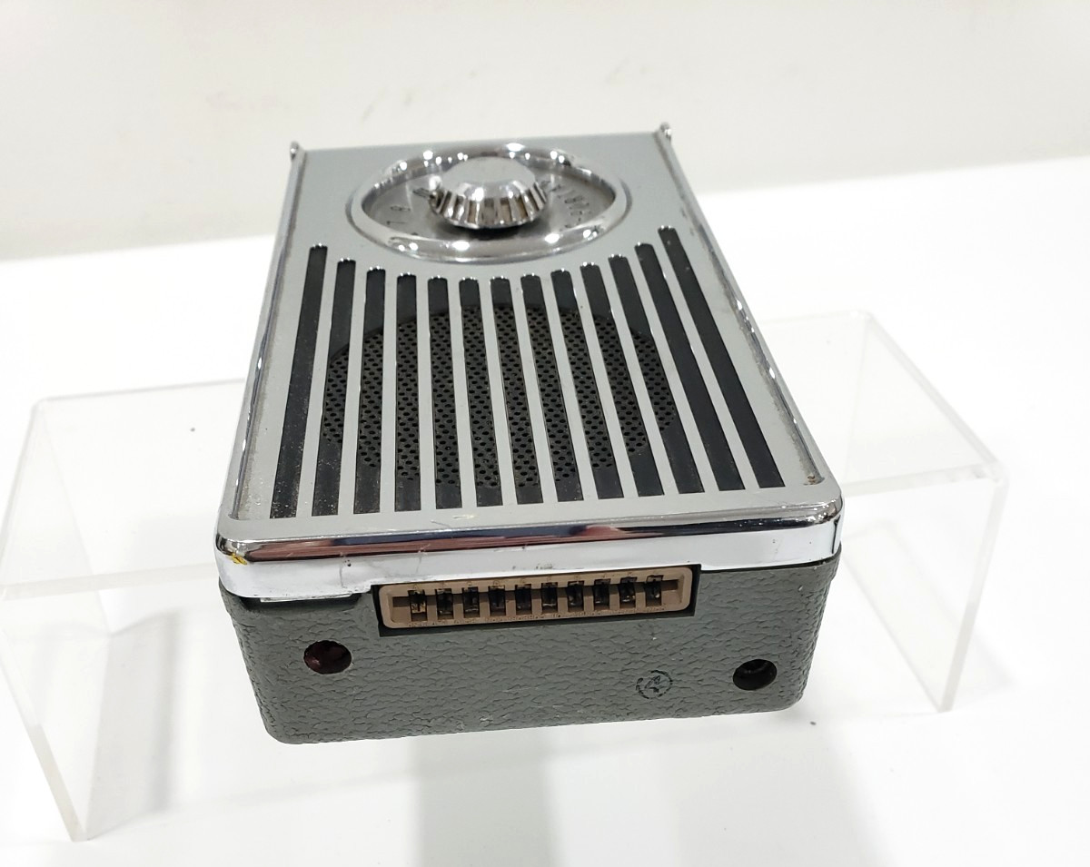 Vintage 1959 OLDSMOBILE TRANS-PORTABLE AM Car Radio for Parts or Restore 989172