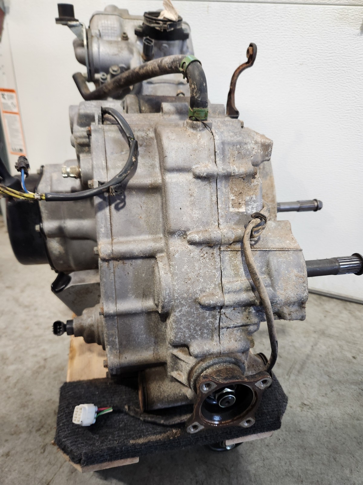 ARCTIC CAT 700 EFI AUTO engine motor running head crank case