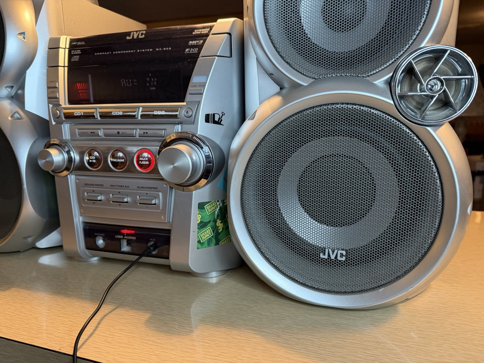 VTG JVC MX-GC5 CA-MXGC5 COMPACT STEREO SYSTEM AUX/USB/AM/FM 460W @ 6Ω W/ REMOTE!