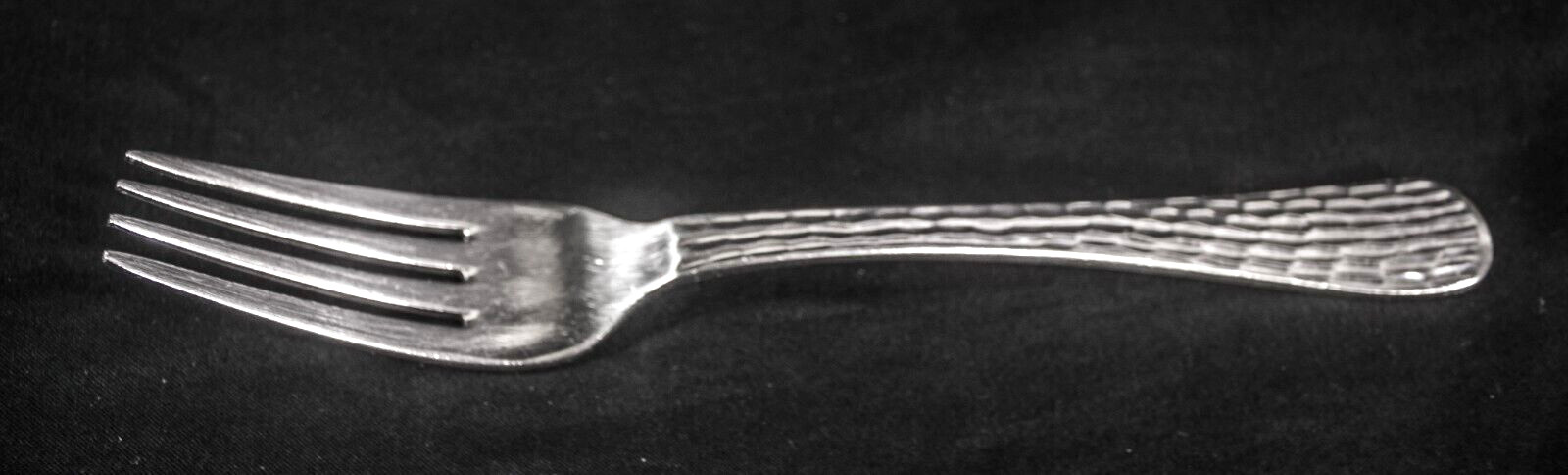 World Tableware World 18/8 Dinner Fork --8 1/8"