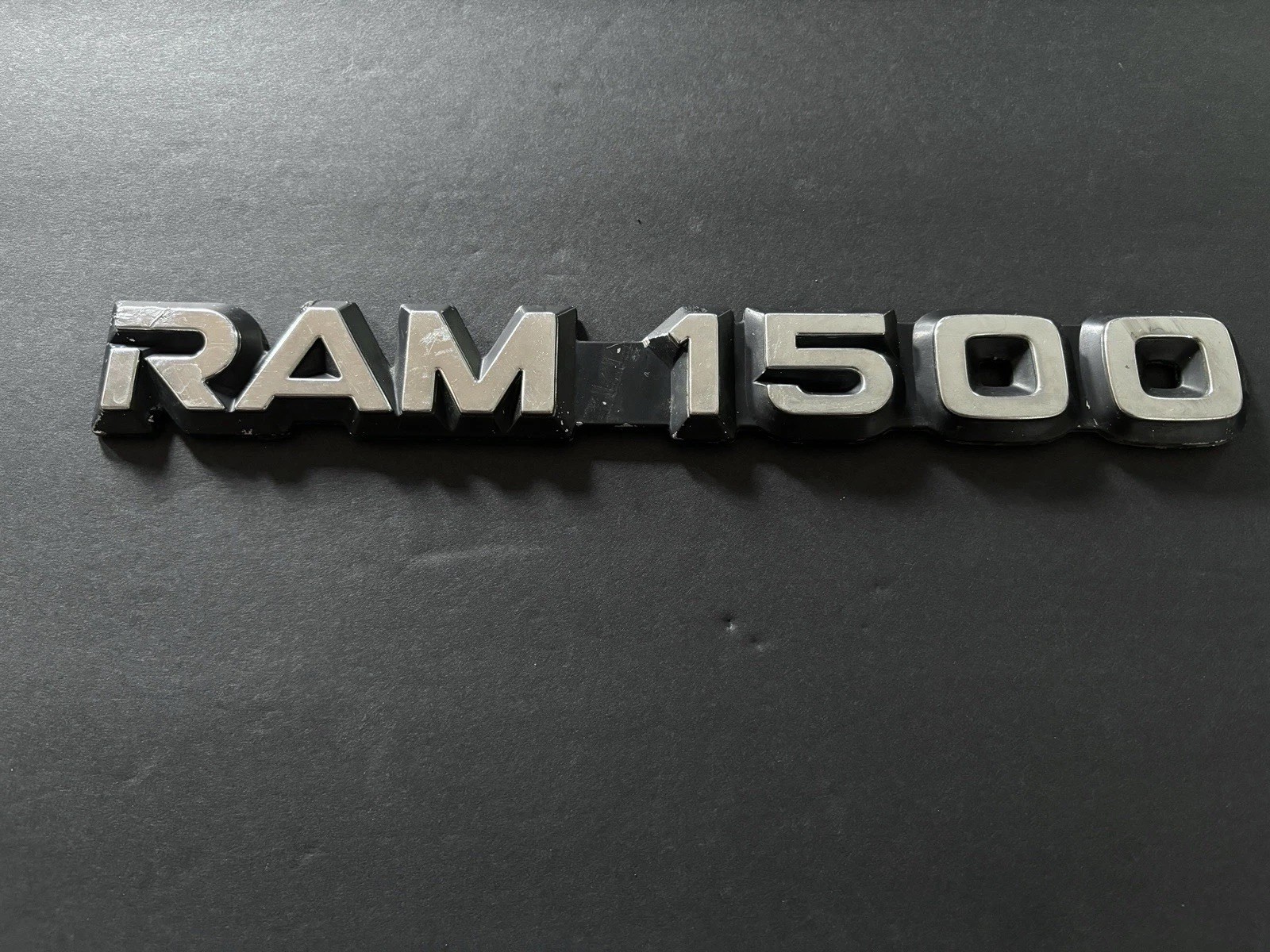 97-02 Dodge Ram 1500 Emblem 85501C Logo 5DV60PR4 Nameplate 55295310 Decal Badge