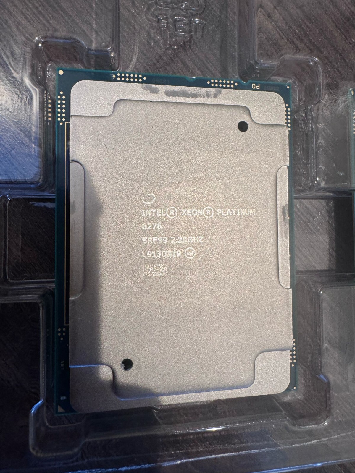 Intel Xeon Platinum 8276 SRF99 (2.20GHz/4.0GHz 28-Core 165W) Processor