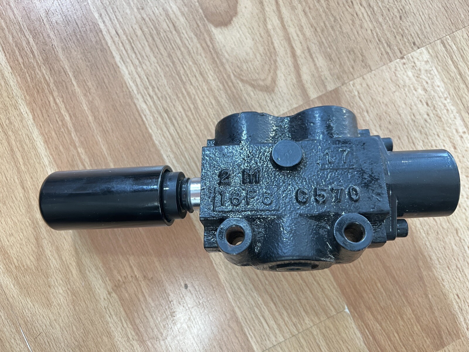 New Prince SS-2A1D Selector Valve, 3 Ways, 2 Positions, 2500 psi, 20 gpm, 1/2"