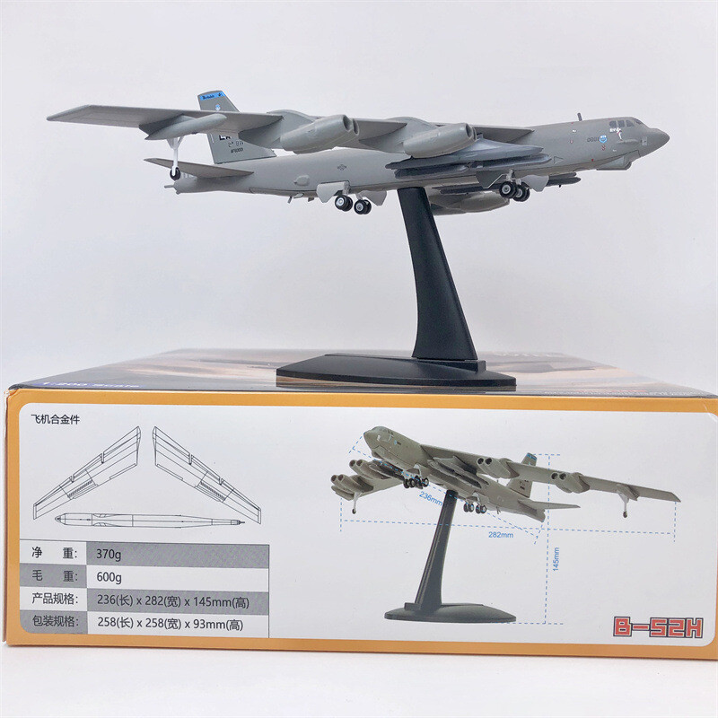 WLTK USAF B-52H Stratofortress Heavy Bomber 1/200 Diecast Aircraft Model