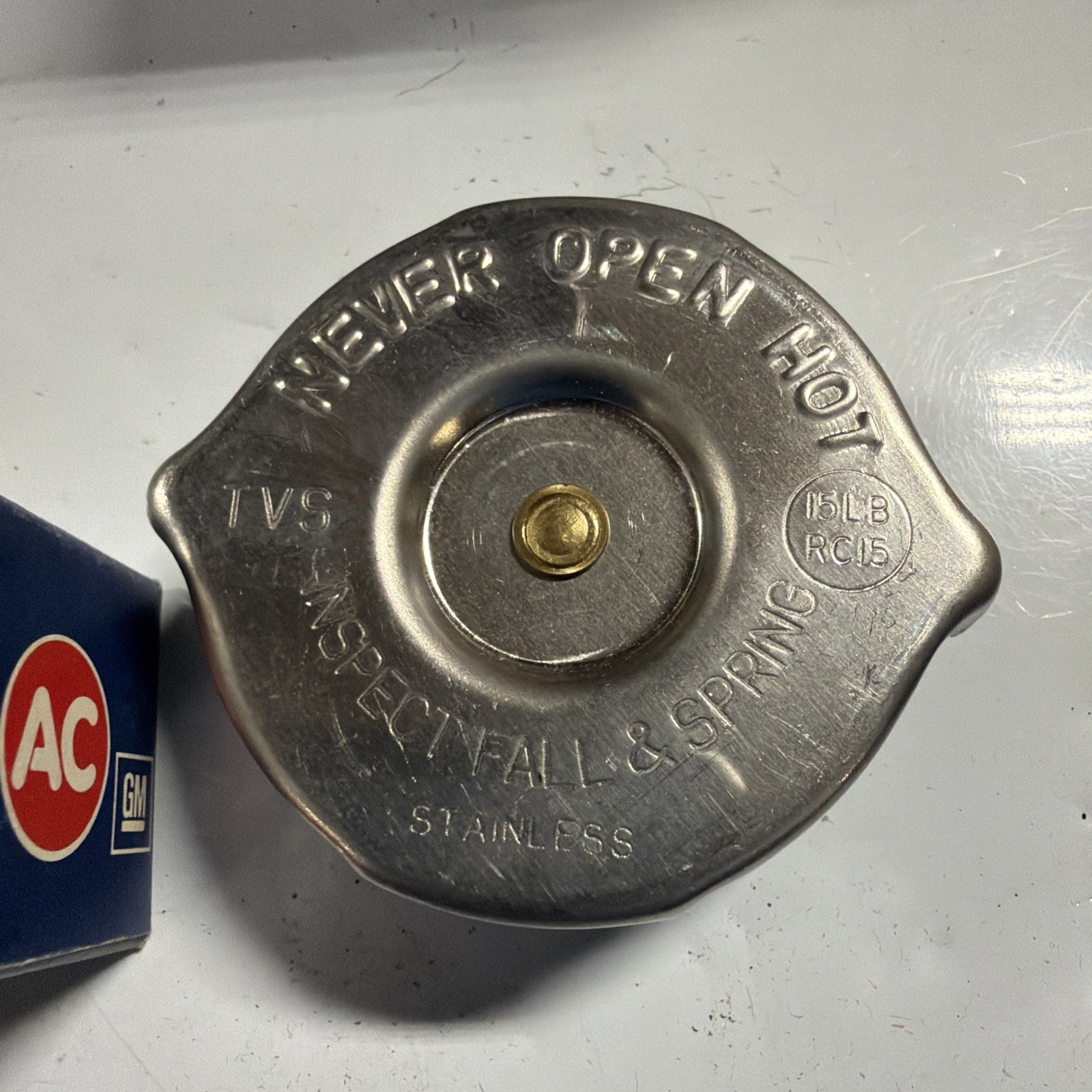 Genuine AC Delco GM Radiator Pressure Cap 861050, RC15, RC-15, Vintae NOS