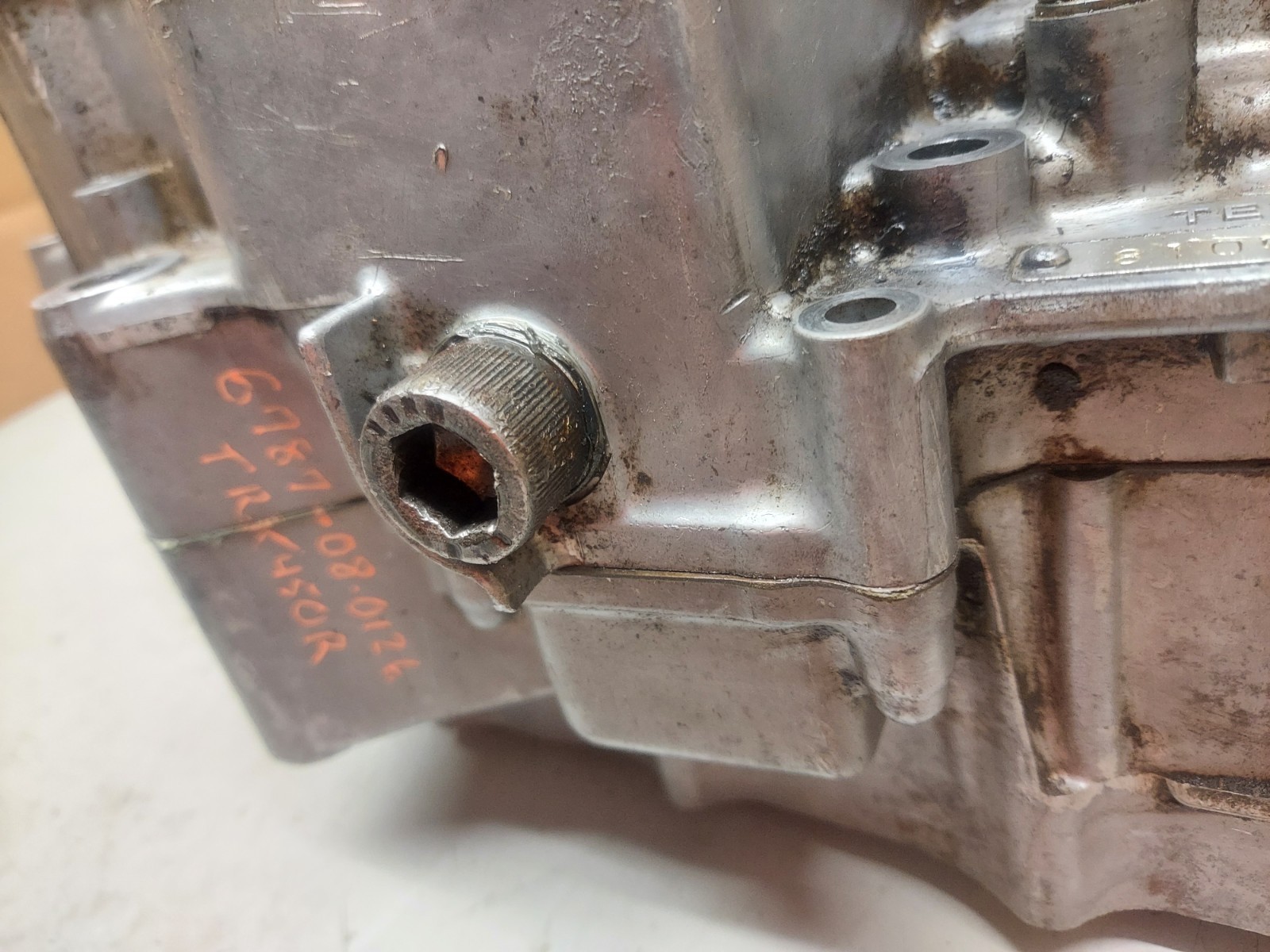 06-14 Honda trx450r crankcase left right inner case bottom end *READ ALL*