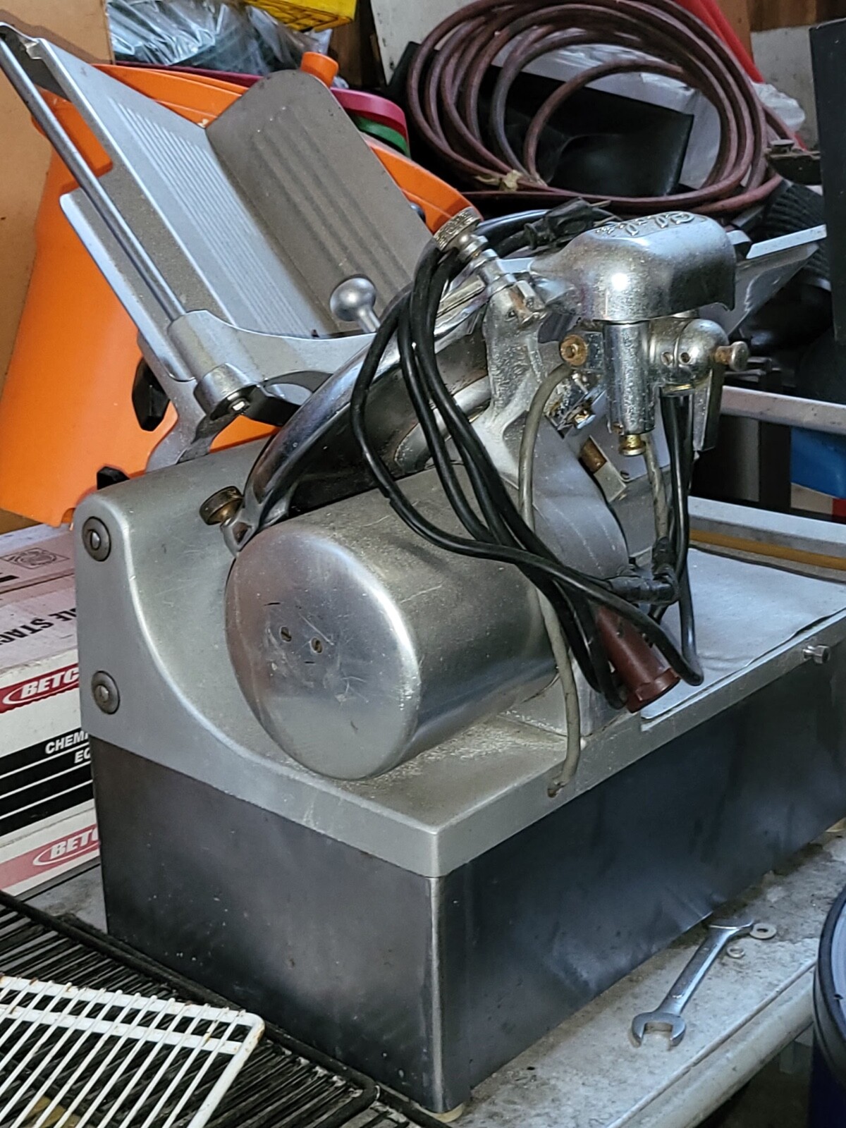 Globe Deli Slicer Model G12A - Automatic Open Box - Works Great