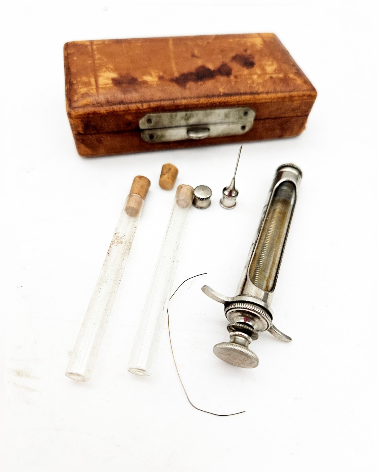 Antique Medical Surgical Glass Metal Syringe Hypodermic Leather Case Set Needle