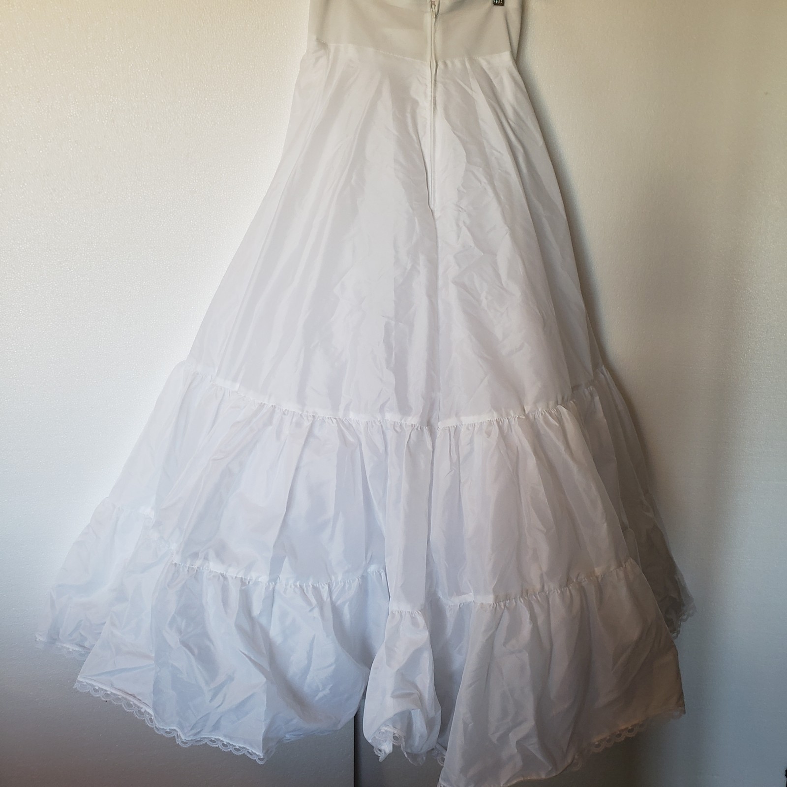 David's Bridal Nylon Layered Crinoline Petticoat Formal Wedding Size 8 Style 603
