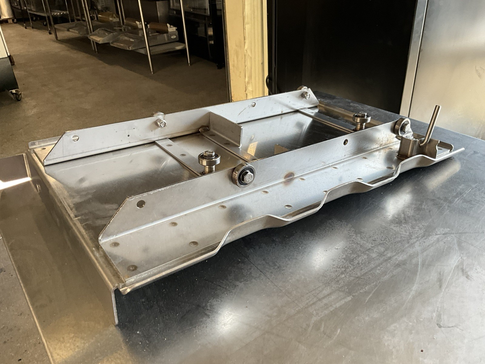 Hobart 6801 5801 Carriage Assembly 00-437469 For 6801 and 5801 meat band saw B