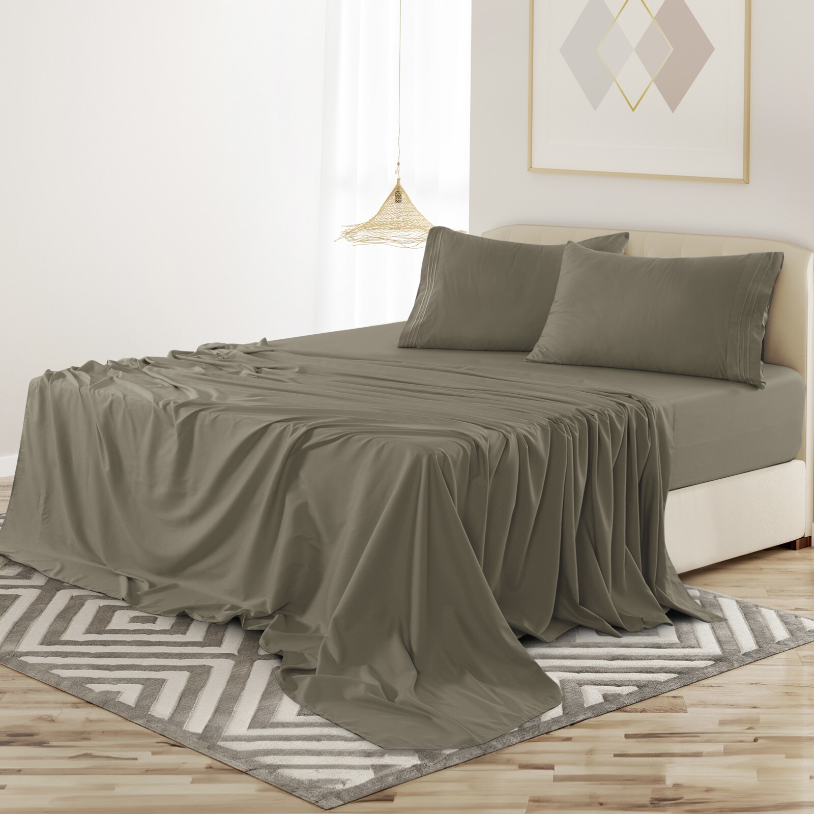 4 Piece Premium Bed Sheet Set Hotel Luxury Ultra Soft Deep Pocket Sheets Set