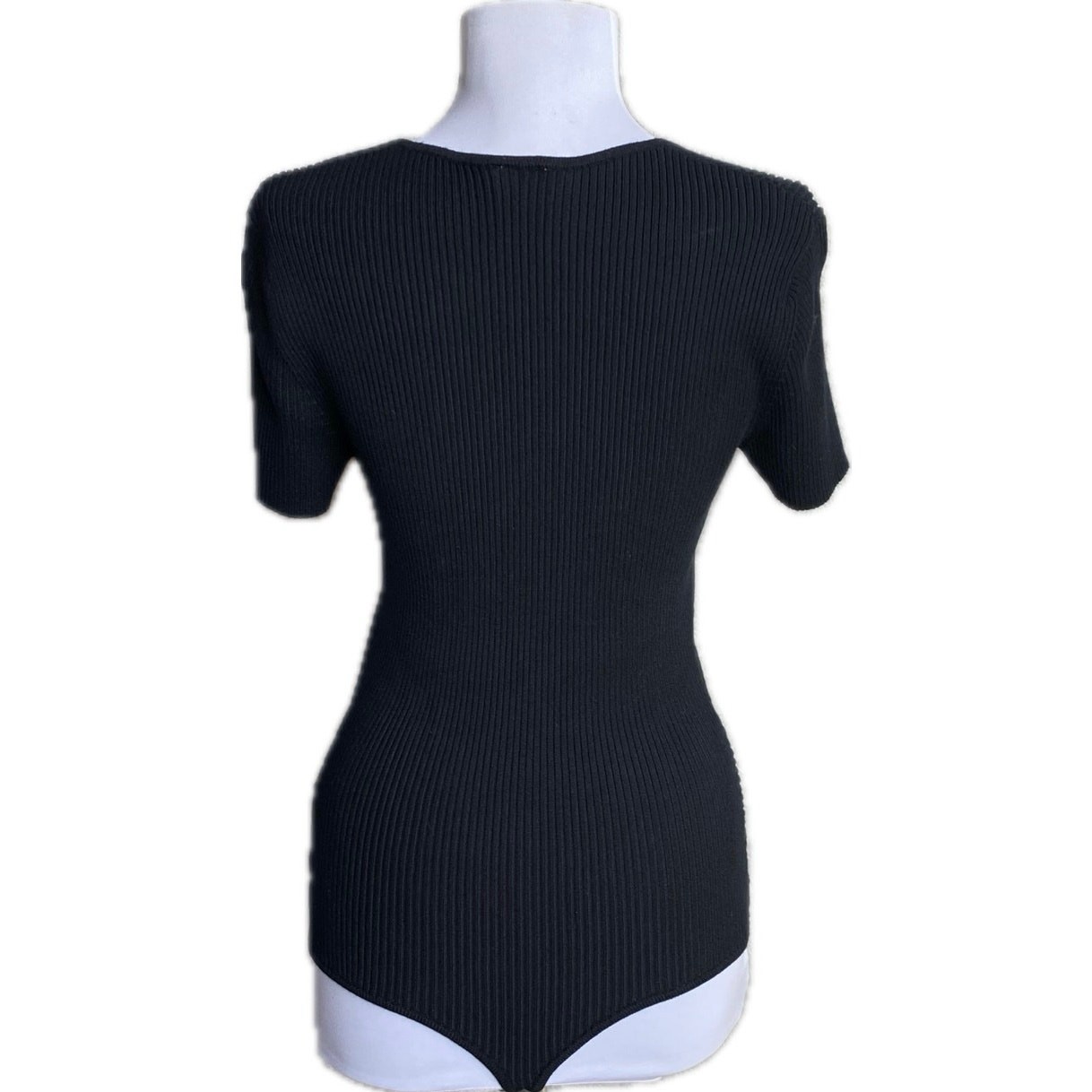 ABERCROMBIE Ribbed Knit Short Sleeve Bodysuit Size M Black Portrait Square Neck