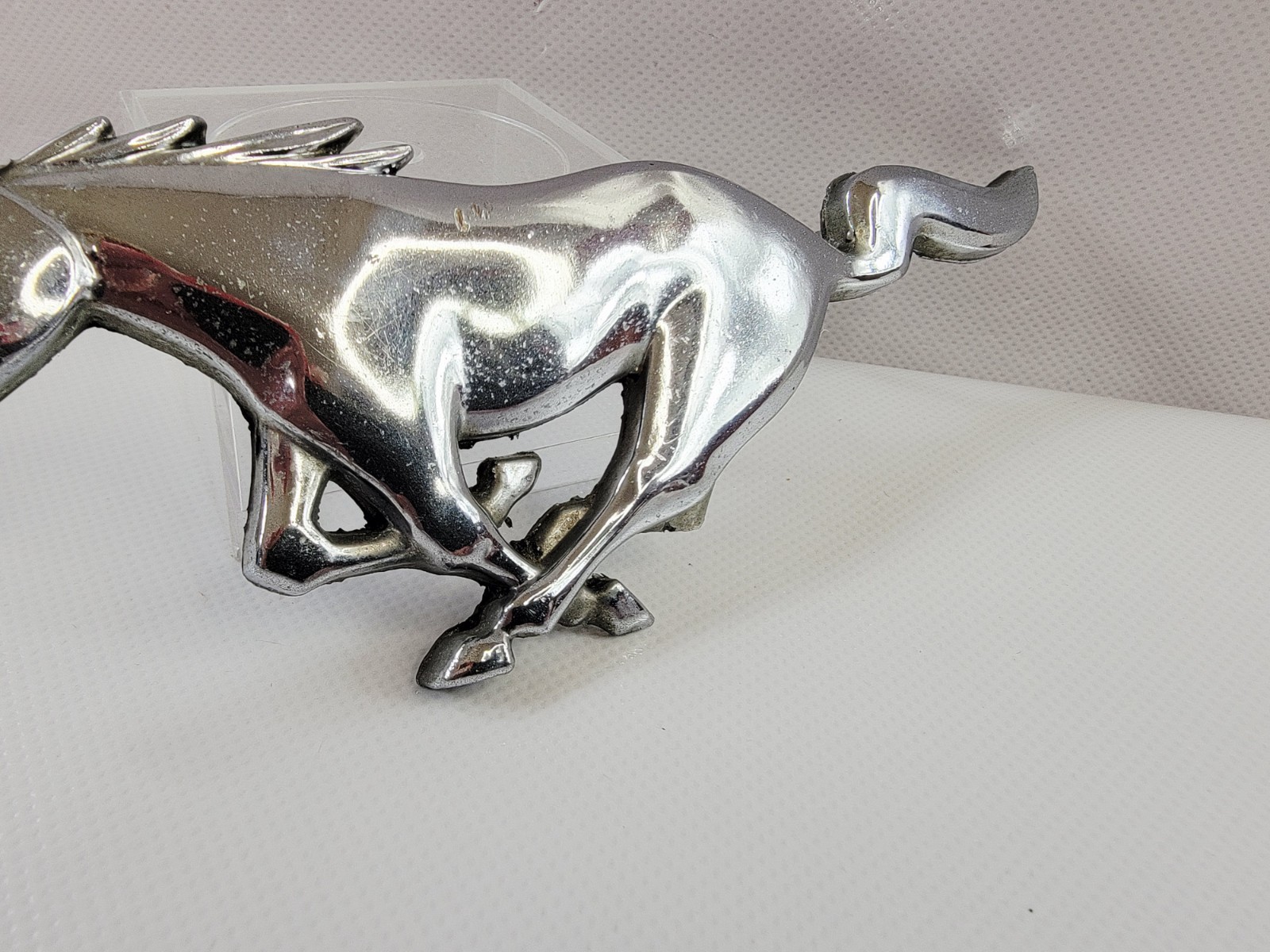 1960s FORD MUSTANG Running Horse Chrome Front Grill Emblem 68113 C8ZB-8A224A CAV