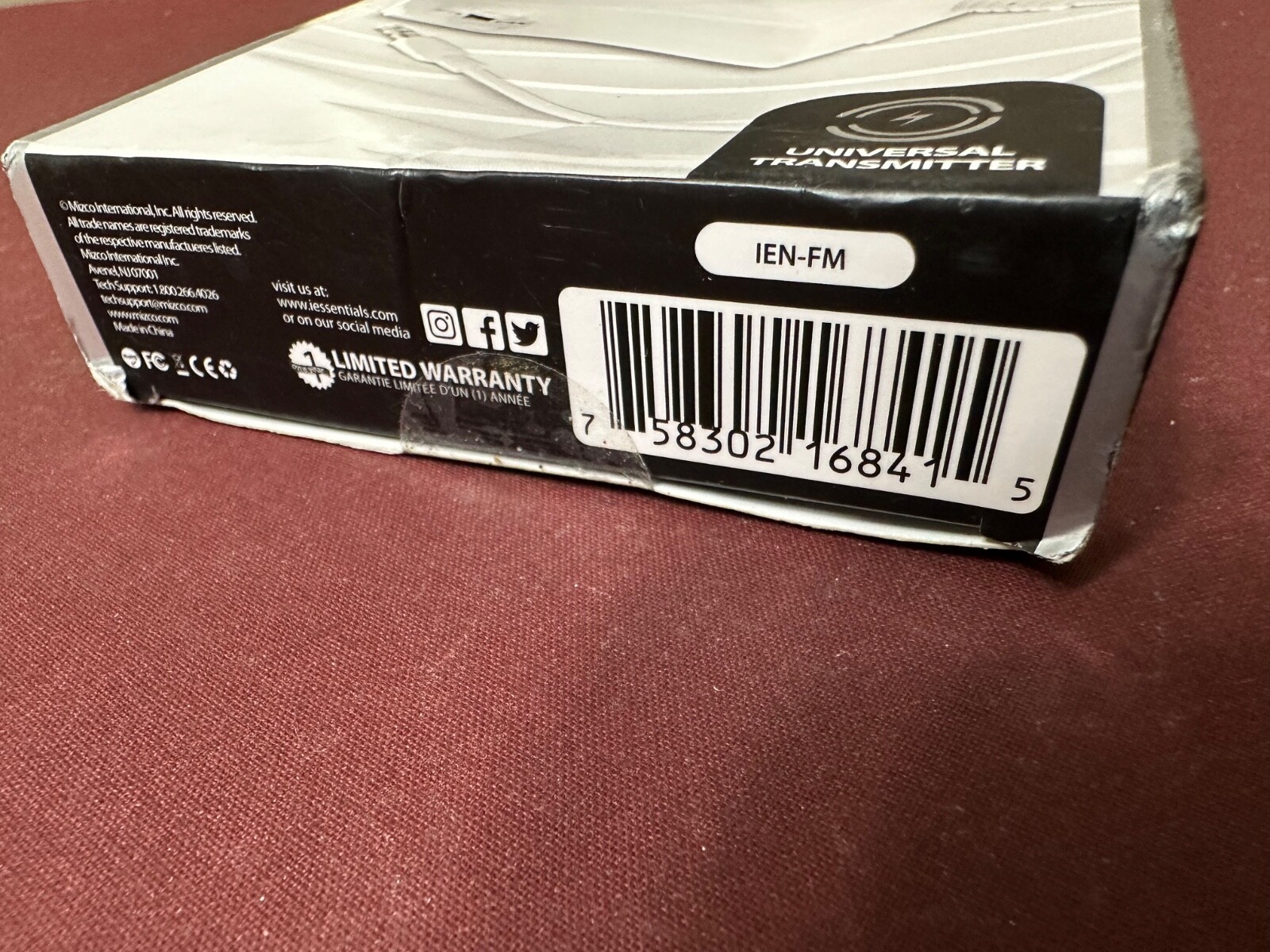 iessentials Universal FM Transmitter, Tune-Free Audio FM Transmitter