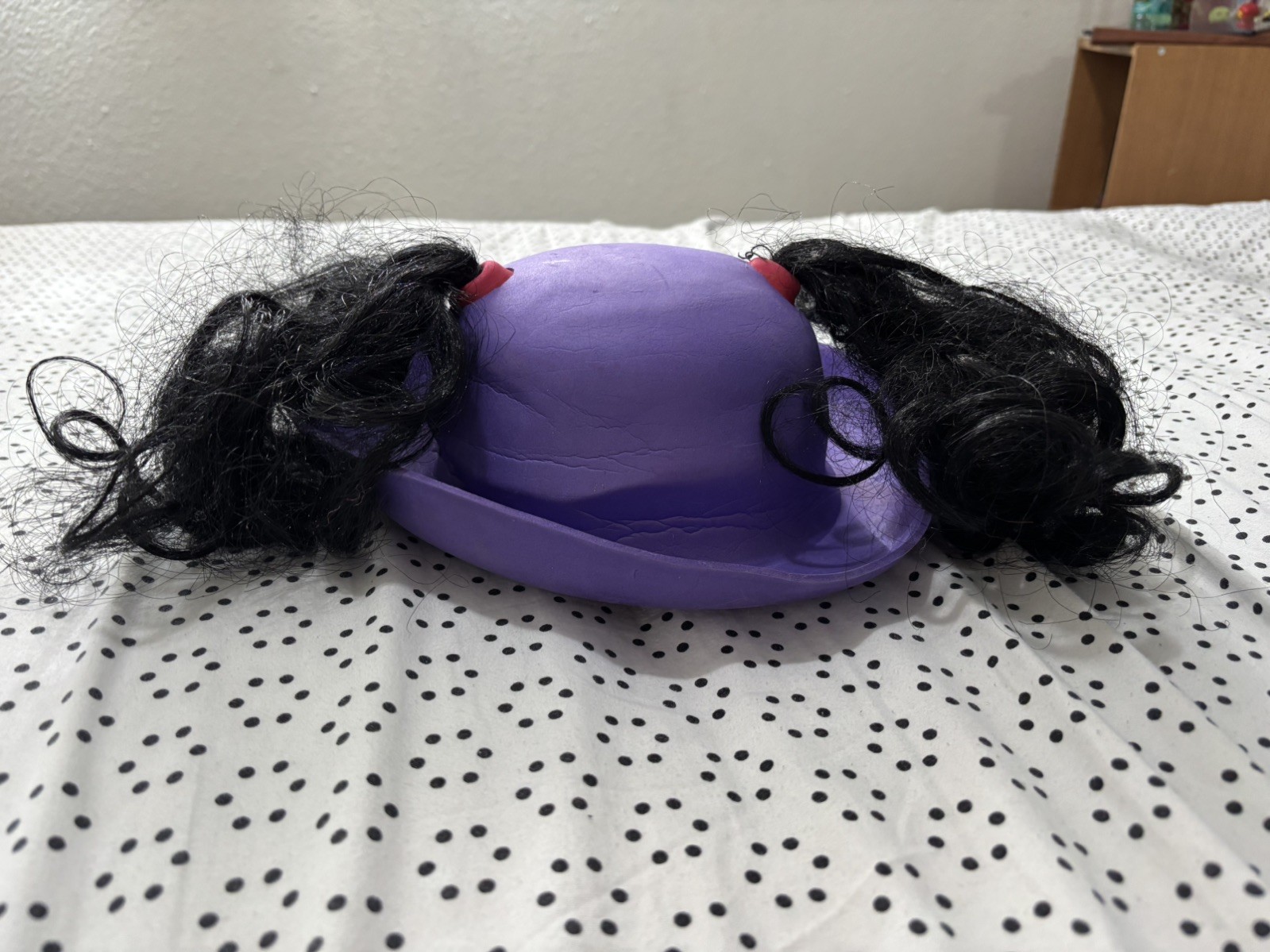 1997 KIDS BIG COMFY COUCH LOONETTE COSTUME PIGTAILS HAT