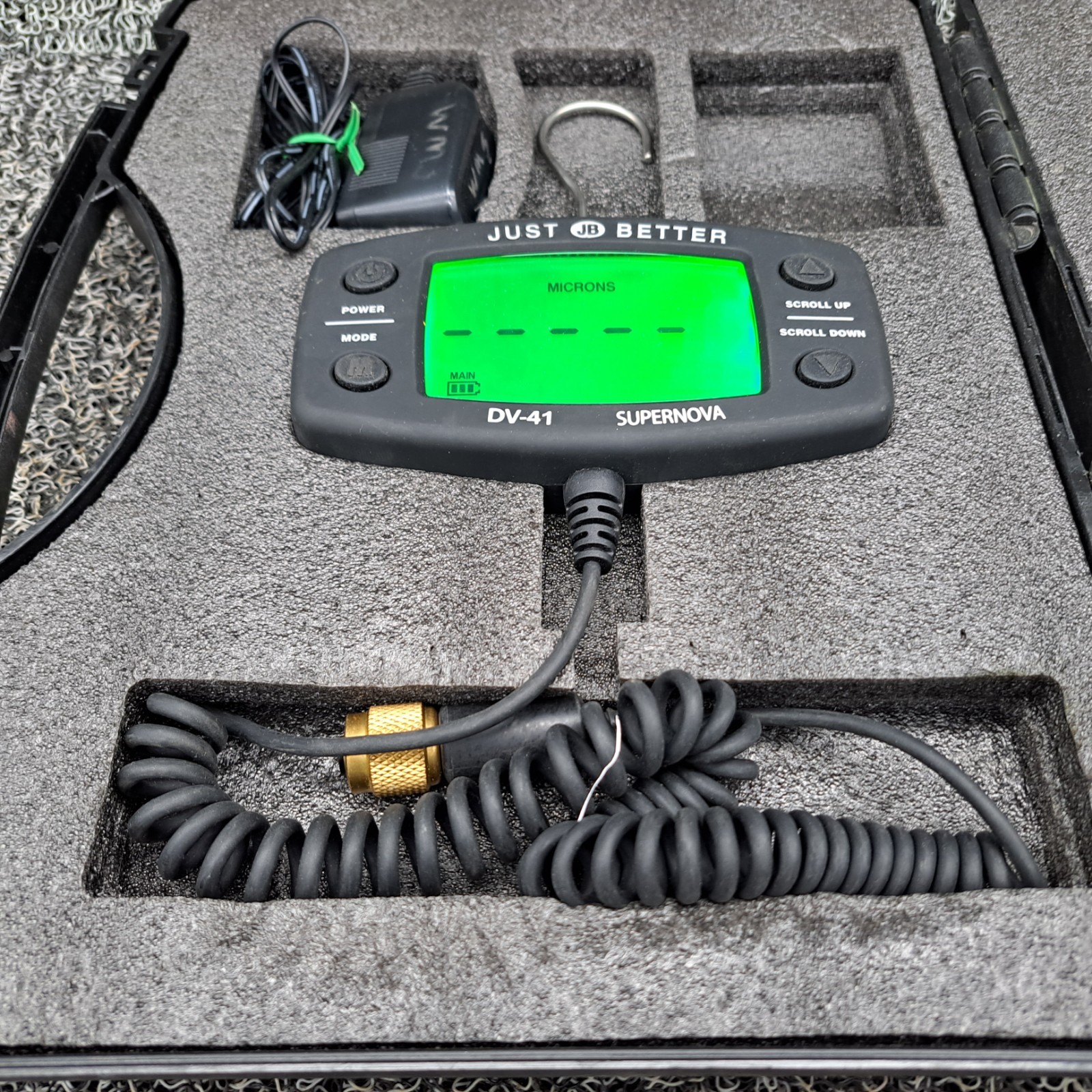 JB Just Better DV-41 Supernova Micron Vacuum Gauge w/ Case & AC Adapter