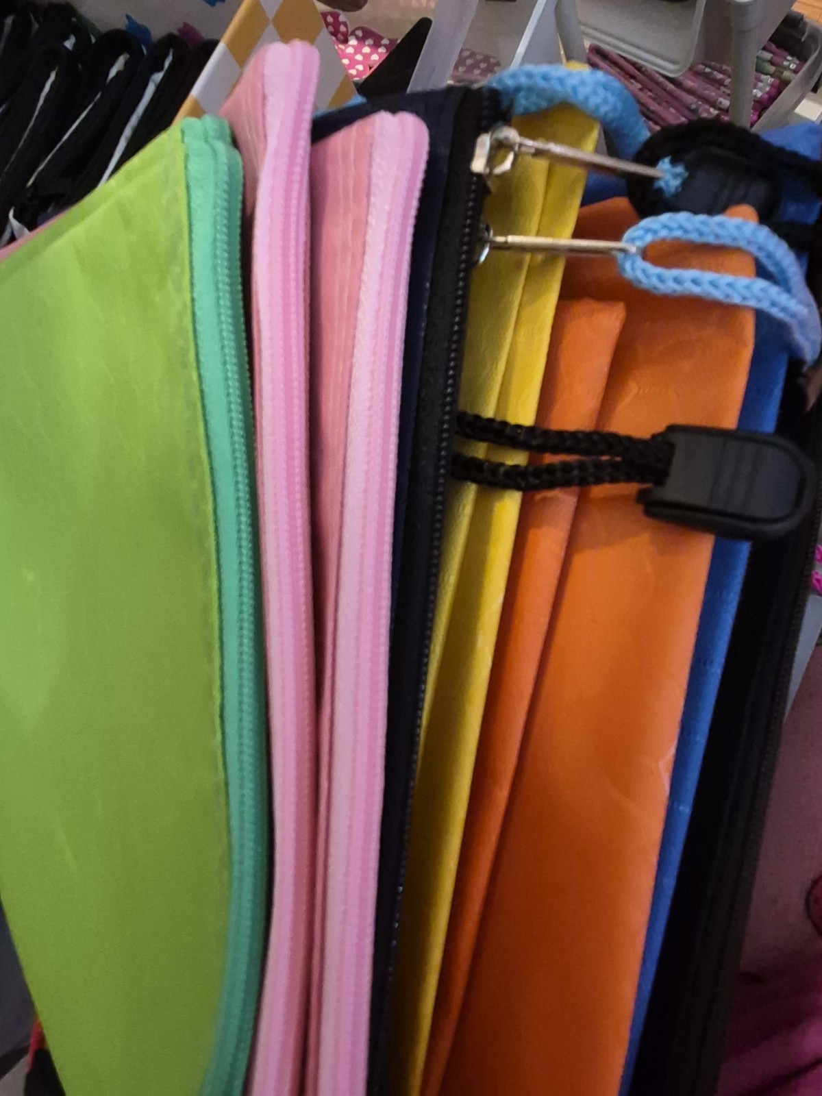 Kids Mystery Scoop + Bonus Toy Surprise/ Fun & Random/ Ages 8-12