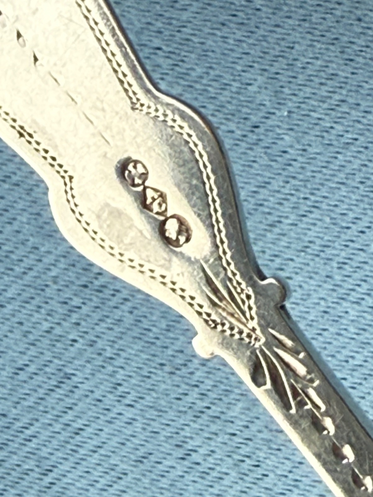 Albert Cole Coin Silver Sardine Fork Bright Cut 6 1/4 In Mono 26.5 Gr