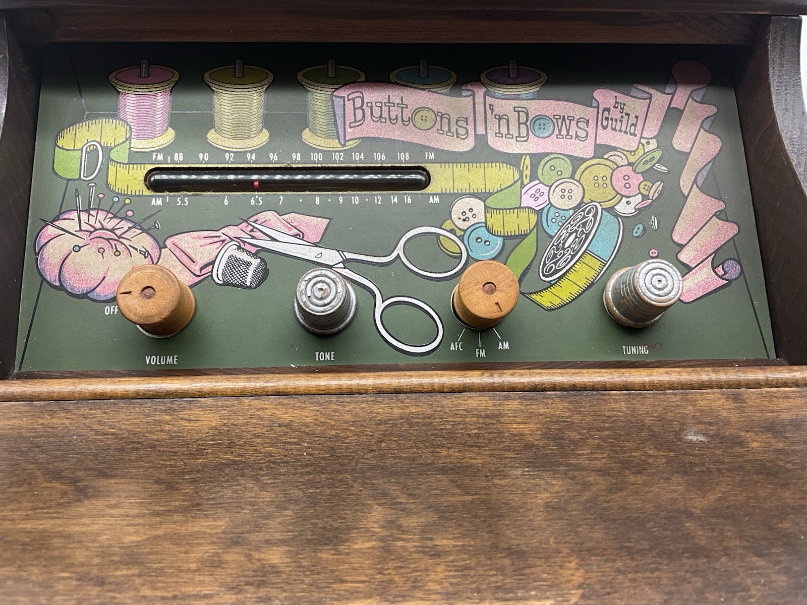 Guild Vintage 1965 "Button & Bows " Vacuum Tube AM/FM Radio Sewing Cabinet