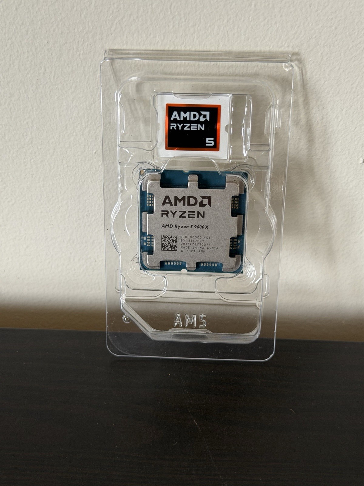 Amd ryzen 5 9600x (New Sealed)