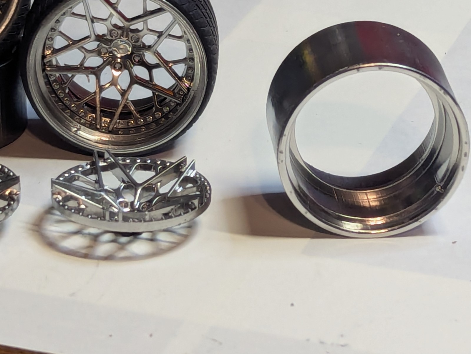 1/18 scale 3d printed tires and wheels (Chrome)