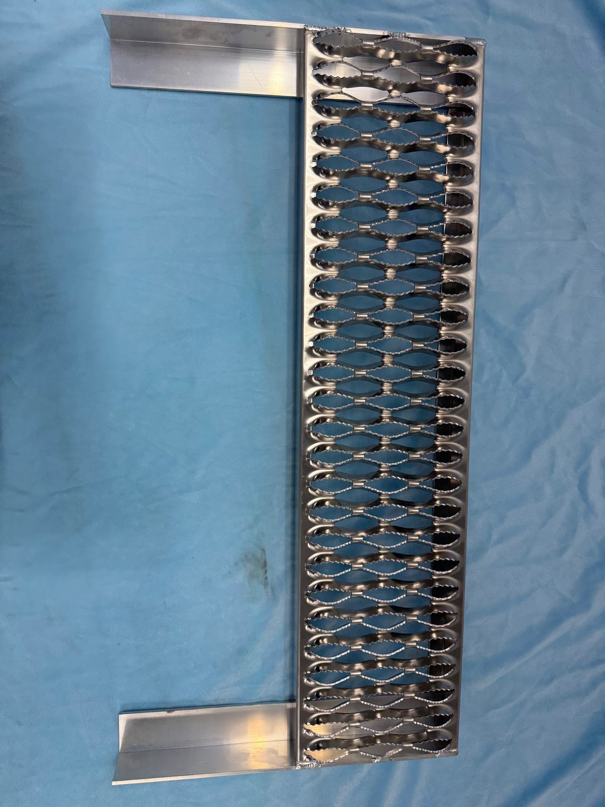 Peterbilt - 29-1/2" Alum Replacement Bottom Step Battery or Tool Boxes