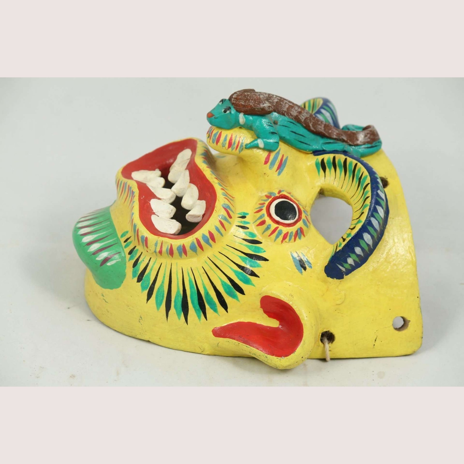 Vintage Mexican Ceramic Hanging Lizard Mask Ortega, Yellow