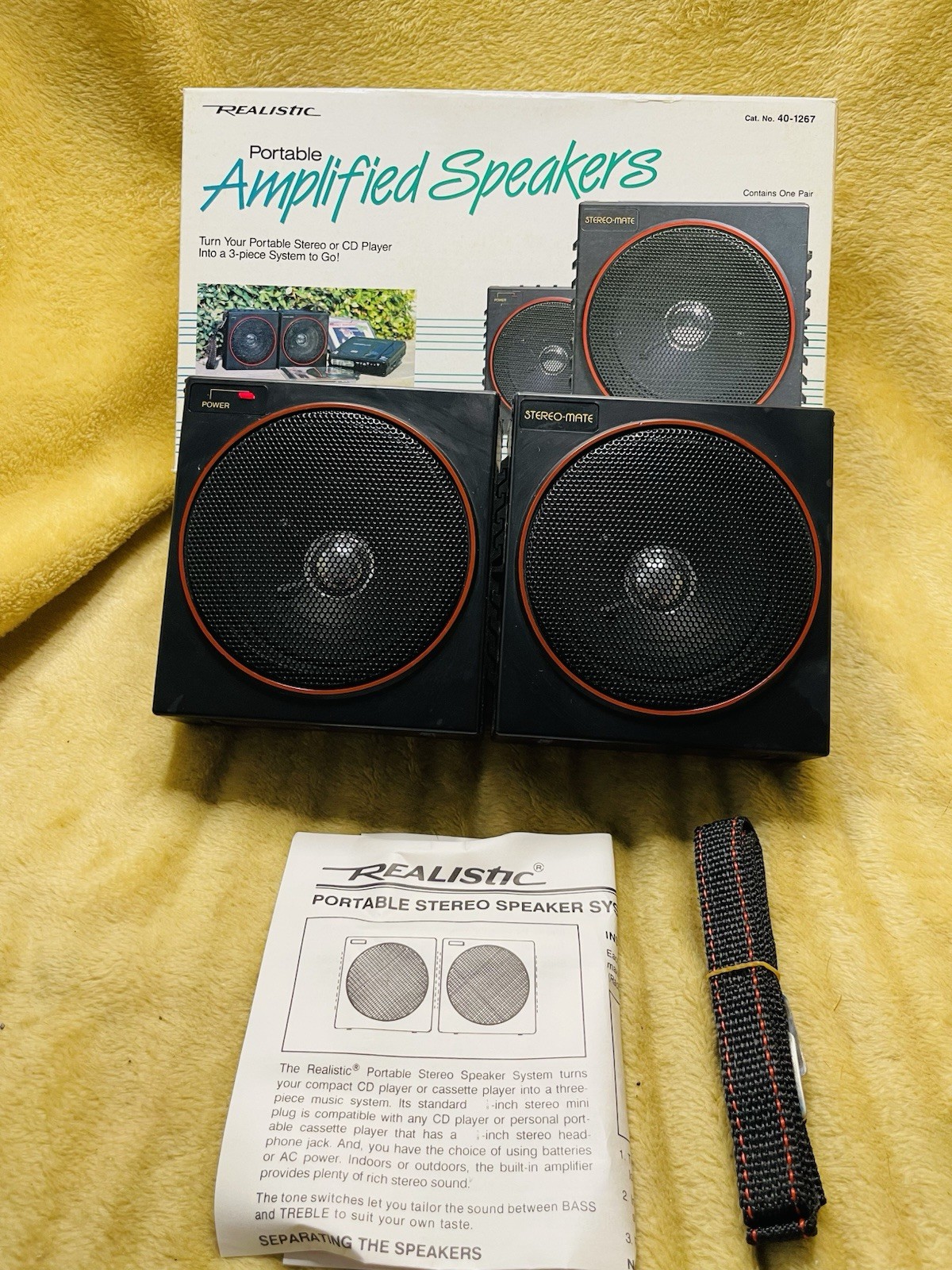 Vintage Realistic Radio Shack Minimus 0.4 Portable Amplified Speakers #40-1267