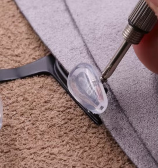 New 3 in 1 Mini Screwdriver Tool Keyring Cell Phone Repair Eyeglasses Sunglasses