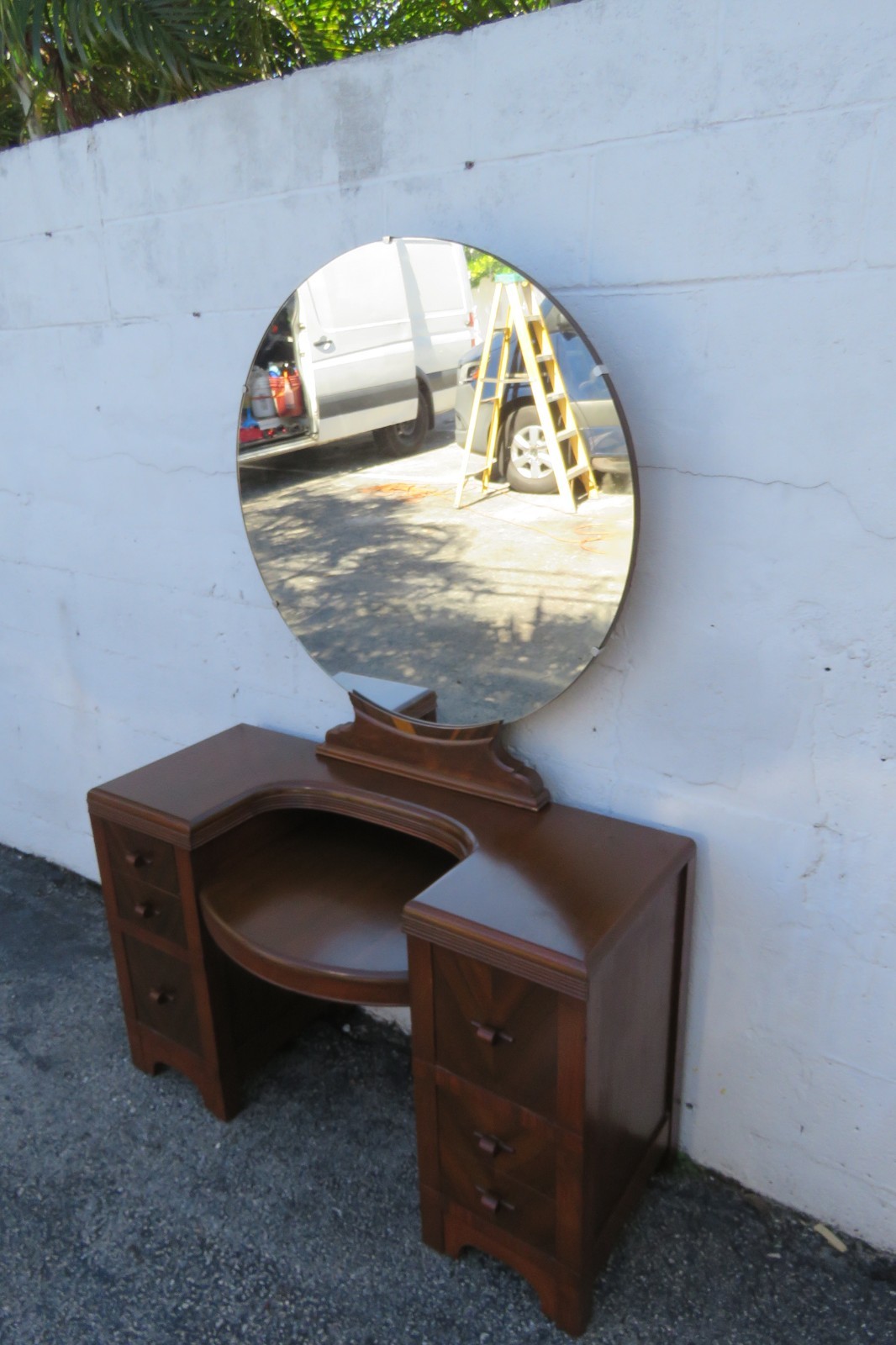 1920s Art Deco Vanity Makeup Table 6157