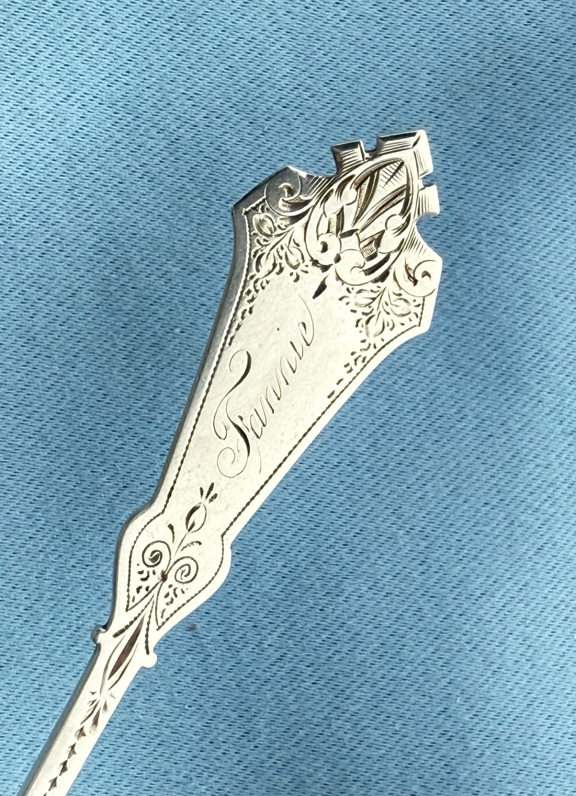 Albert Cole Coin Silver Sardine Fork Bright Cut 6 1/4 In Mono 26.5 Gr