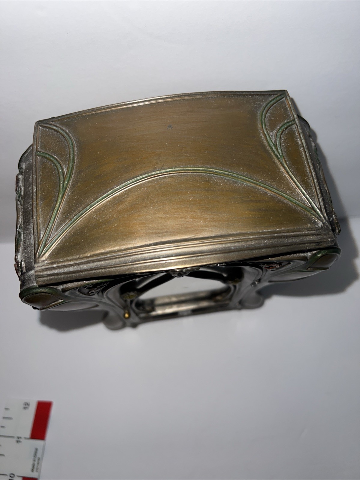 Chronicles of Narnia miniature magical wardrobe 7” Cabinet Jewelry Box