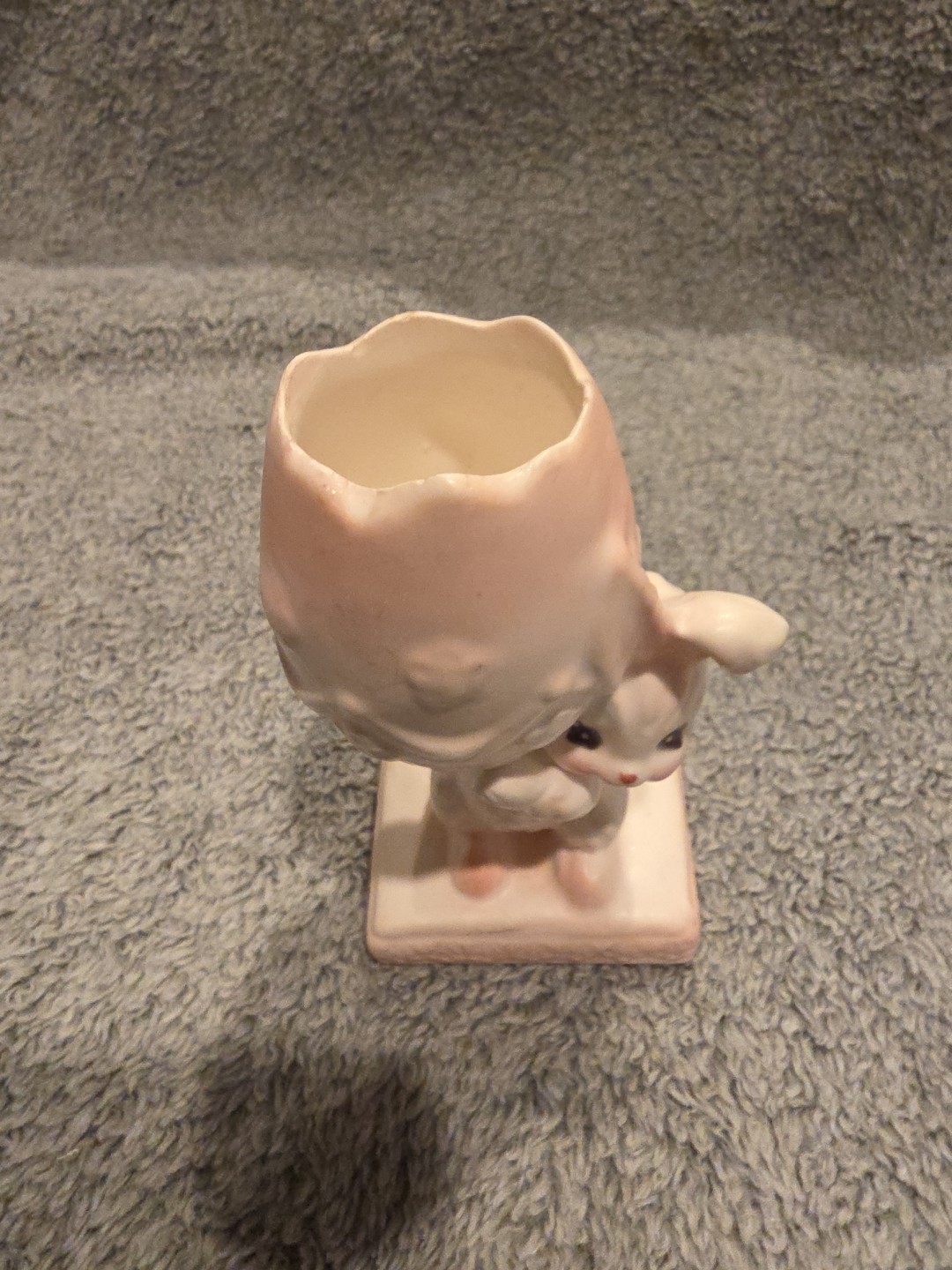 Napcoware Vintage Japan Ceramic Easter Bunny Rabbit Holding Egg C-6347 Vessel