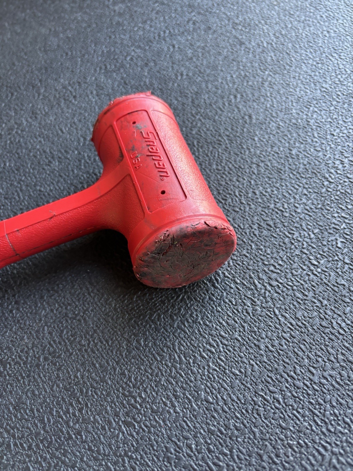 Snap-On Tools HBFE32 Soft Grip Dead Blow Hammer Mallet 32 oz RED USA