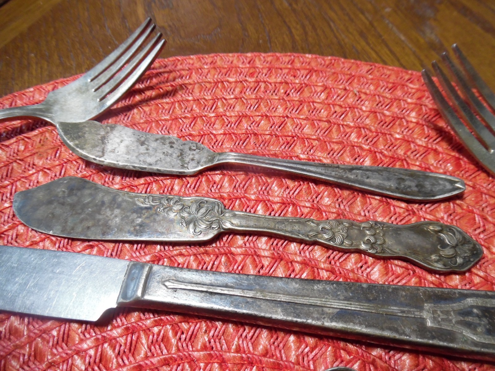 Misc Bulk Lot Of 25 Unmatching Silverware Silverplate/Other Arts and Crafts