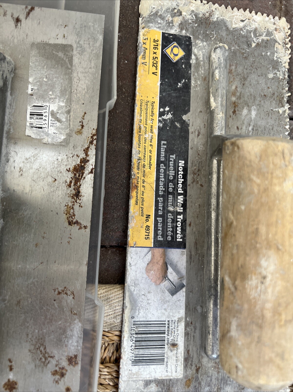 CERAMIC TILES TROWELS/ VARIOUS SIZES/ODD LOT 10 W/ WOOD GROUT FLOATs