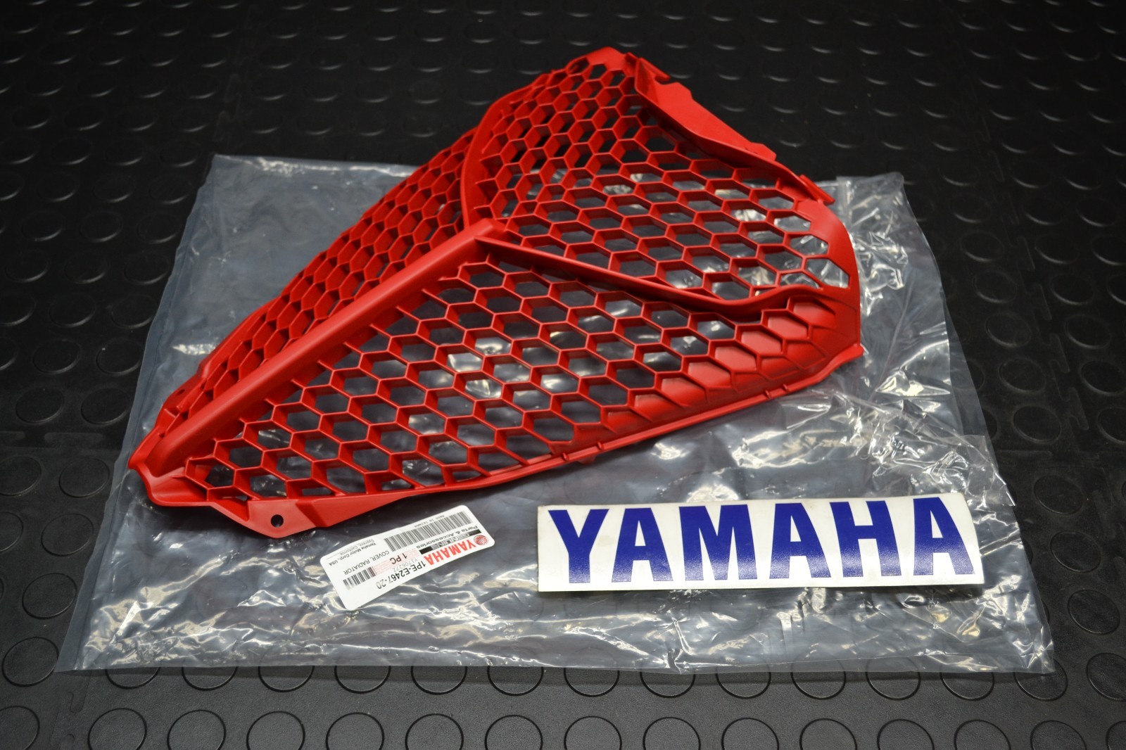 2013-2023 YAMAHA RAPTOR 700 OEM GRILL RADIATOR GUARD RED PLASTIC 🔥FASTSHIP🔥