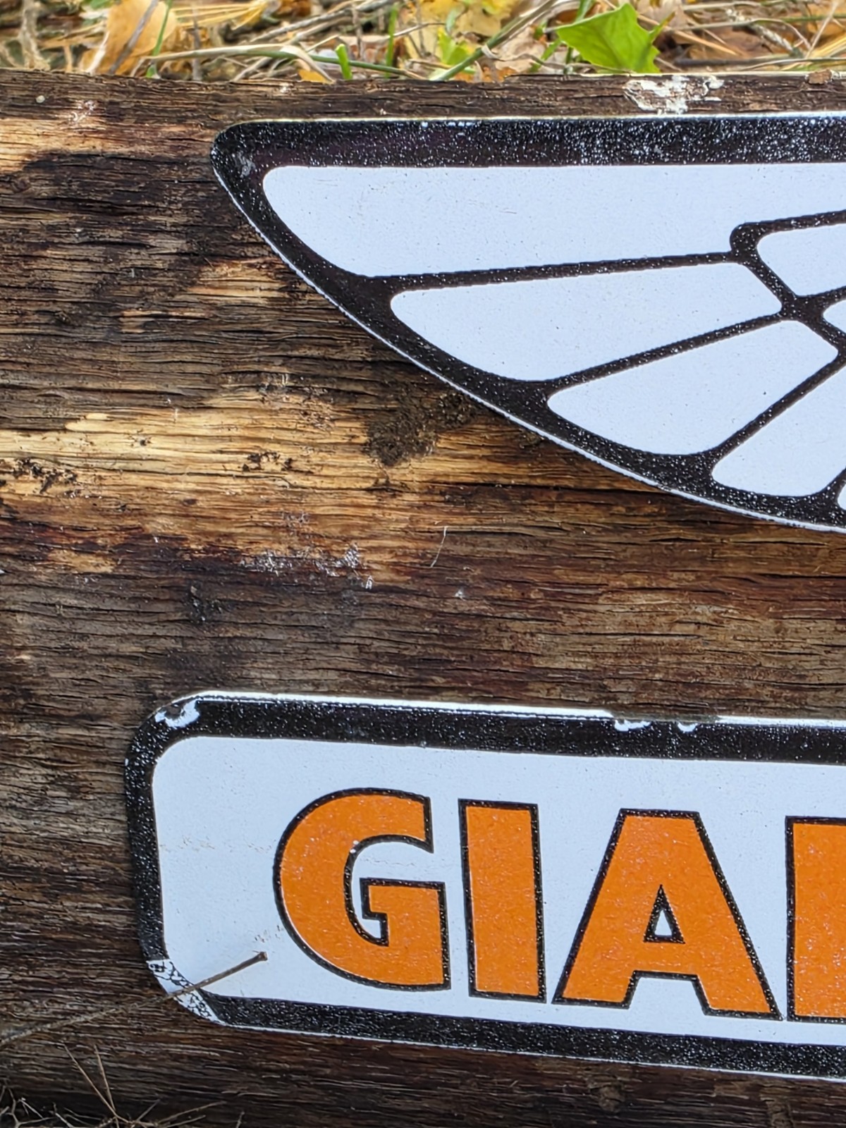 VINTAGE FLYING A GIANT POWER PORCELAIN LICENSE PLATE TOPPER 11"x7"