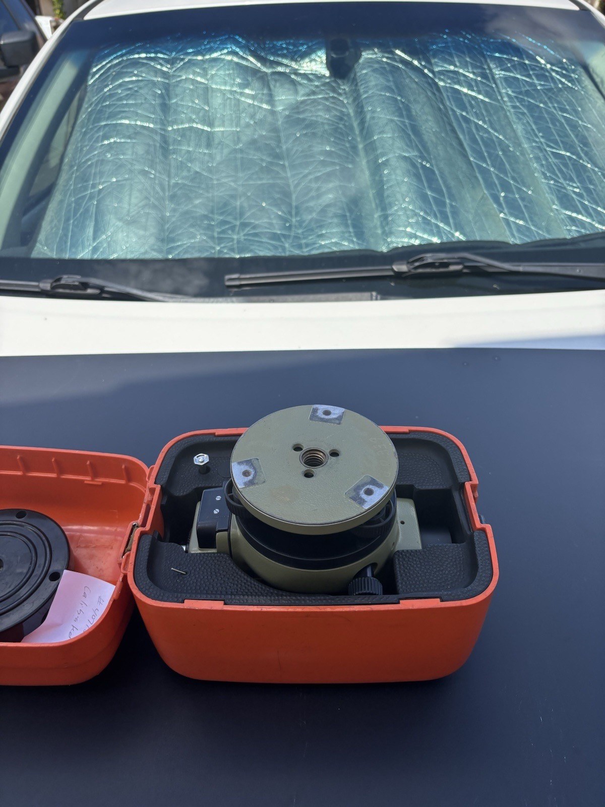 Wild Heerbrugg NA 1 Level - Erect Image . 28X Magnification; Calibrated