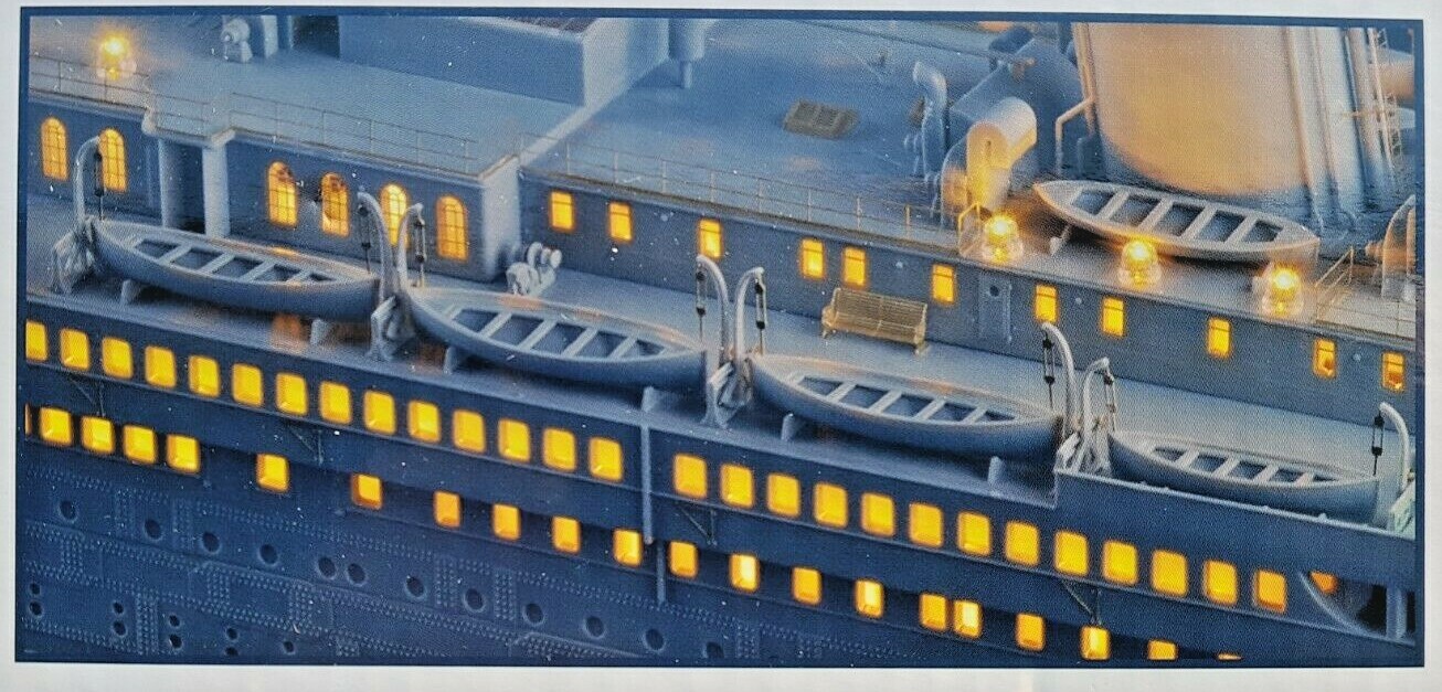 TRUMPETER 1/200 TITANIC The Queen Of the Ocean liner 03719 P/E PARTS &LED LIGHTS