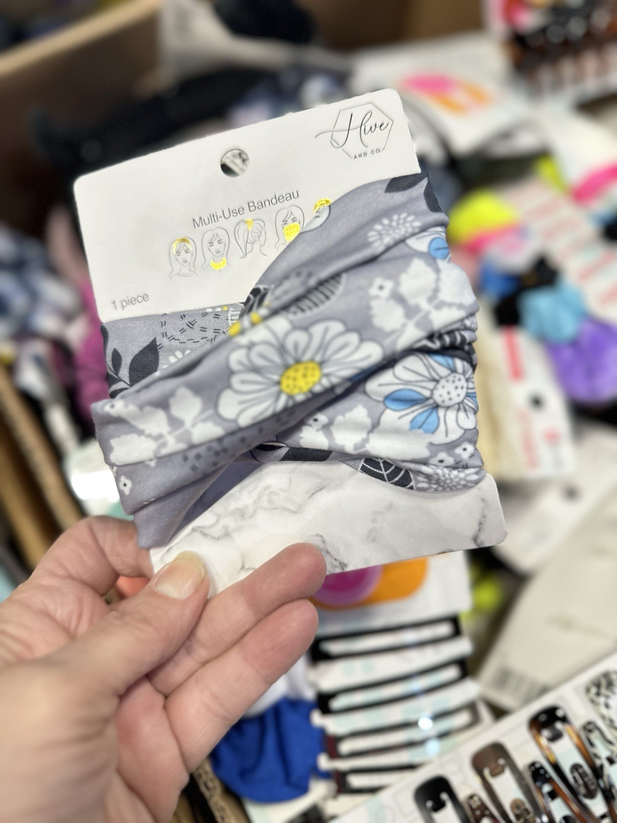 50 Pcs Wholesale Scunci , Goody Assorted Hair Accessories Scrunchies Etc Read