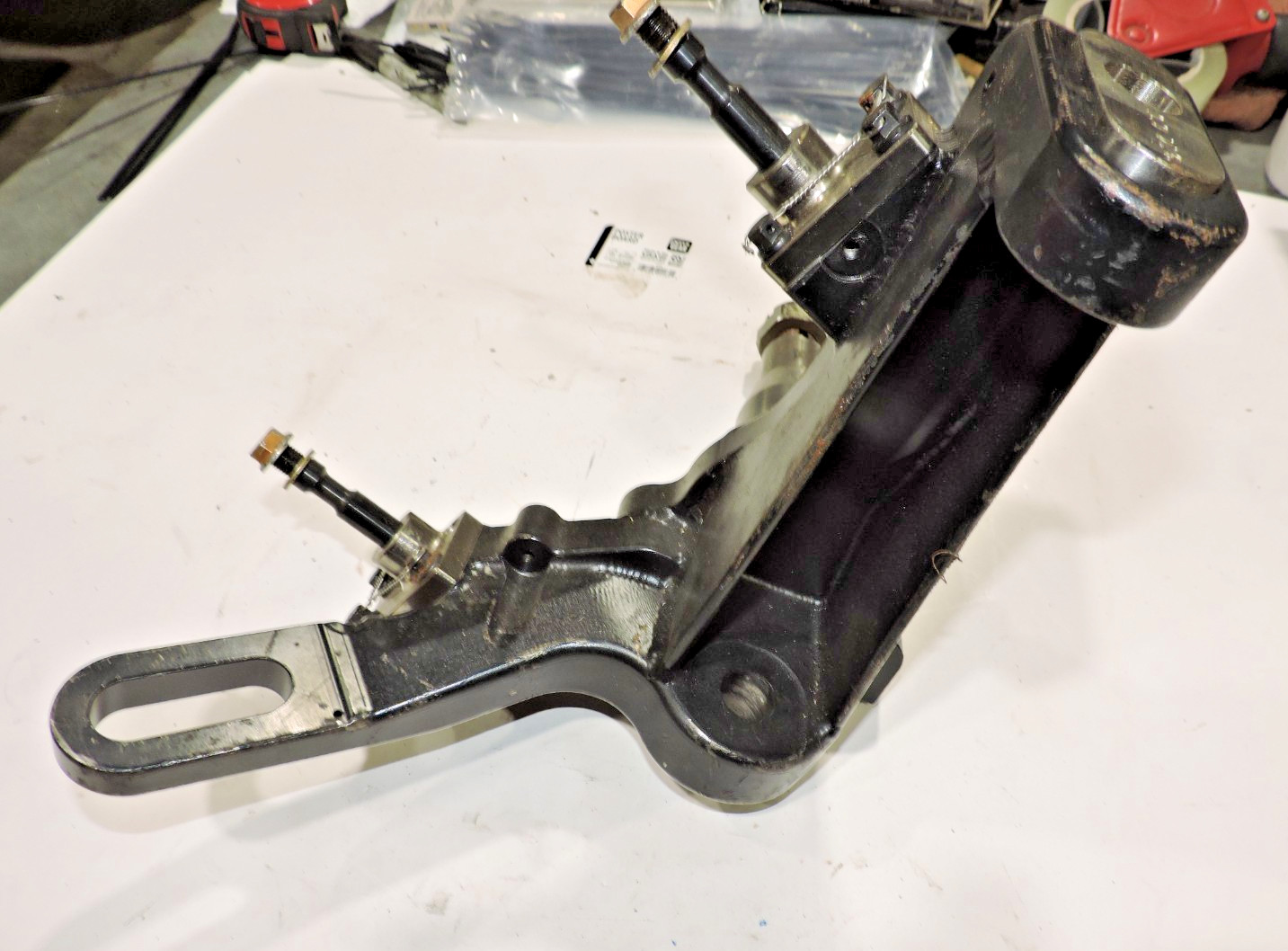 Right front Hendrick cup spindle 5x5 6-8* degree pin NICE road course Nascar