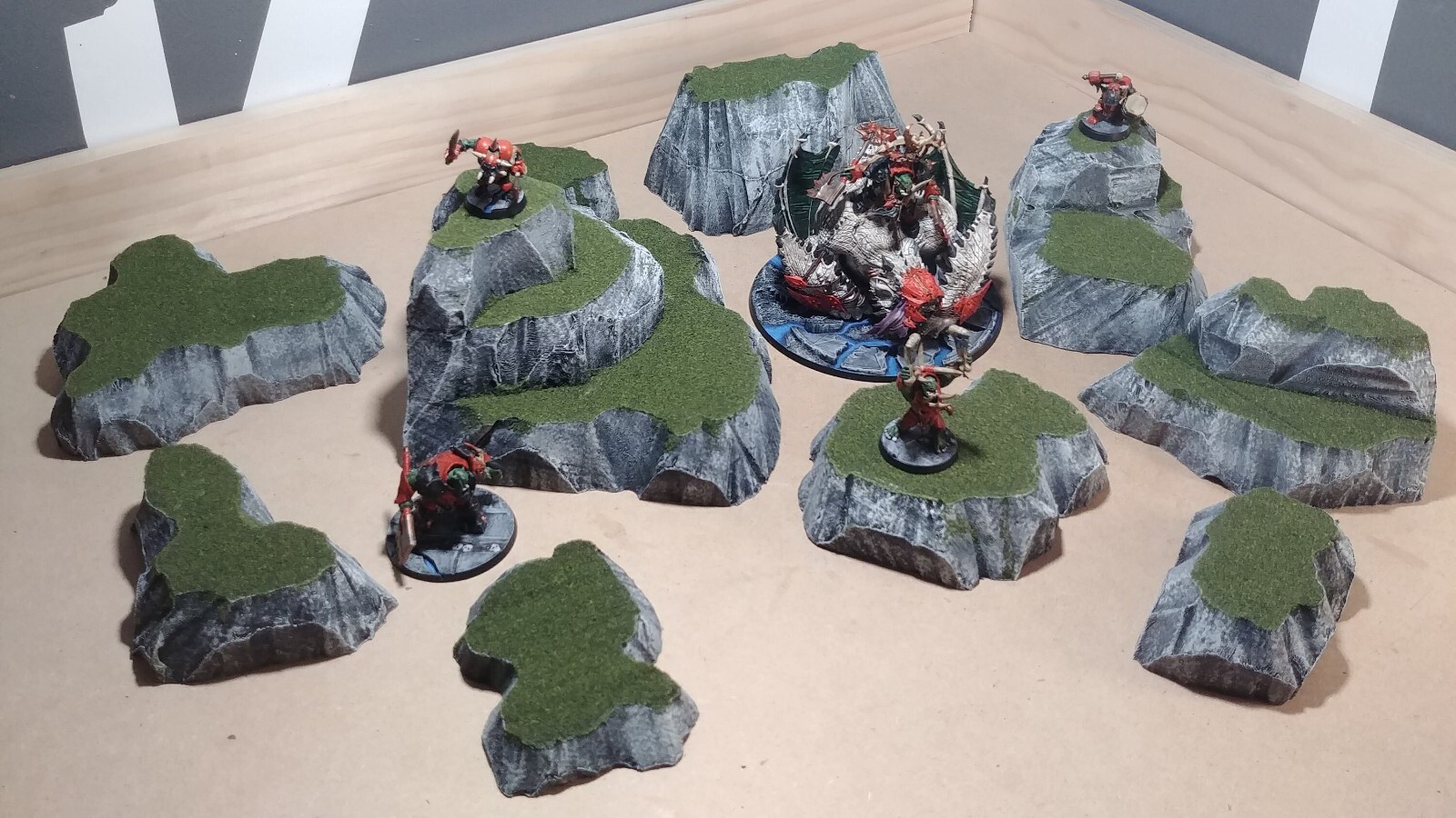 Tabletop Wargaming Terrain Tall Hills Box Set, Grass Finish