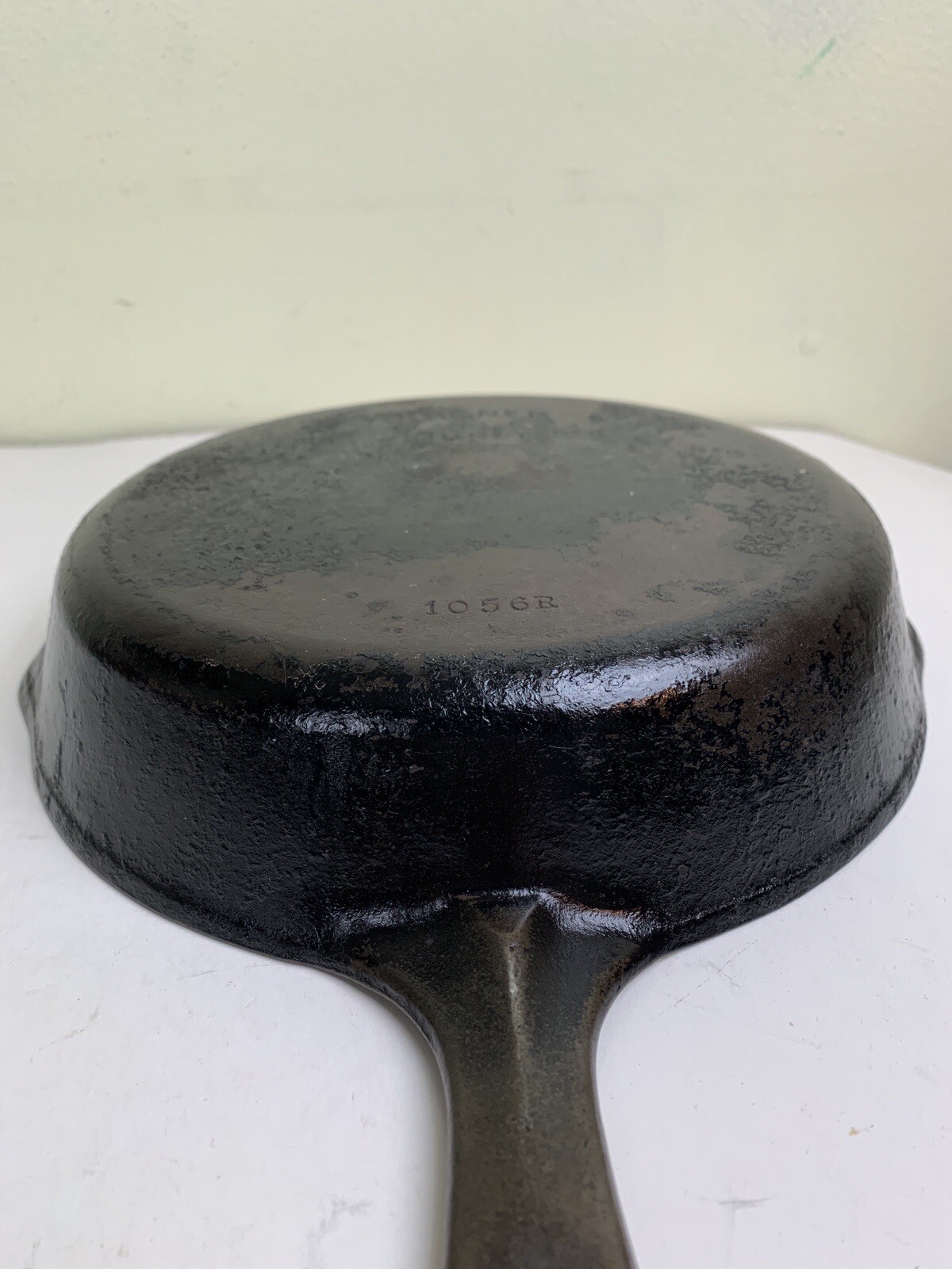 Wagner Ware Sidney-O- #6 Skillet 1056 R Stylized Logo Cast Iron